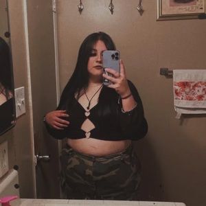 Meet your Posher, Cassandra